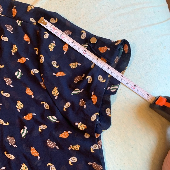 SM Wardrobe Snail & Turtle Print Blouse Size XL - good used condition - Picture 9 of 10